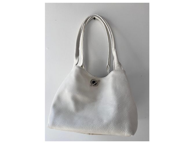 Off White Weiße Ledertasche mit Knebelverschluss Silber - Ansicht 4