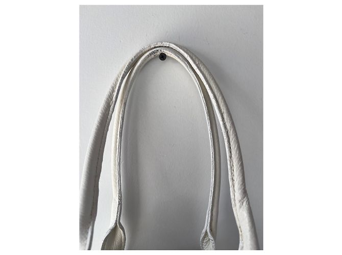 Off White Weiße Ledertasche mit Knebelverschluss Silber - Ansicht 6