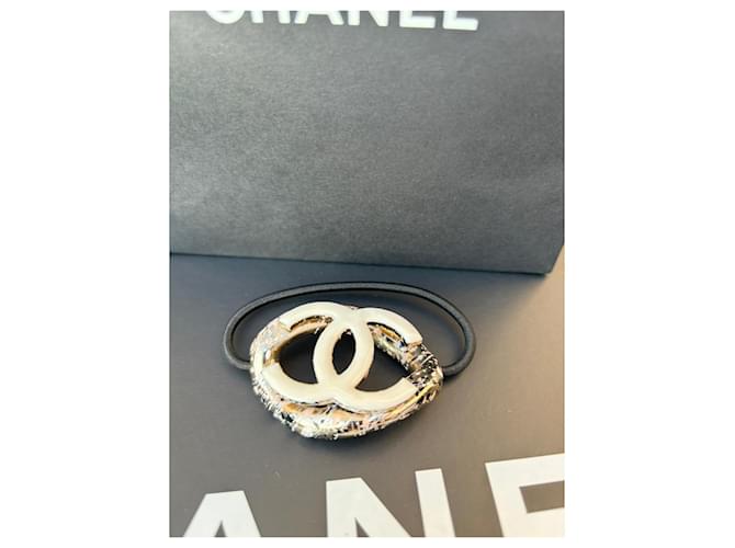 CHANEL ELASTISCHER HAARBAND, CC-LOOP Aus weiß - Ansicht 3