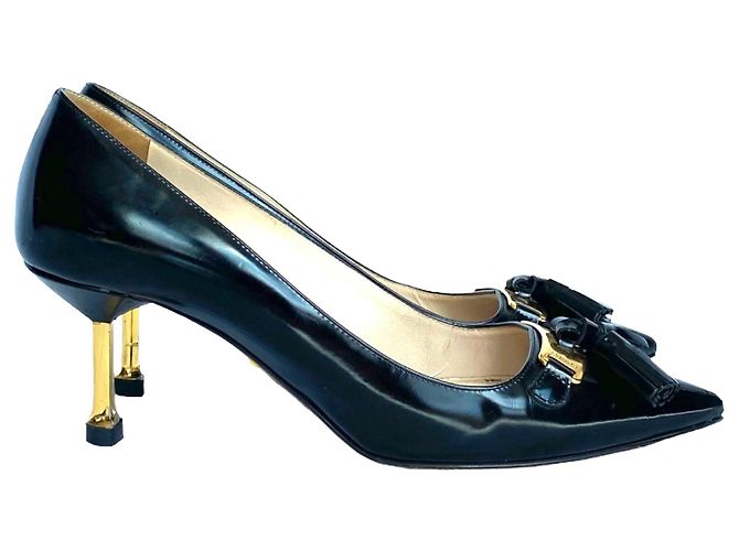 Décolleté Prada in pelle lucida nera con nappina e tacco dorato Nero - vista 3