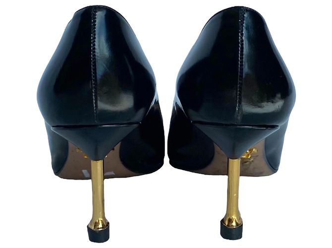 Décolleté Prada in pelle lucida nera con nappina e tacco dorato Nero - vista 6