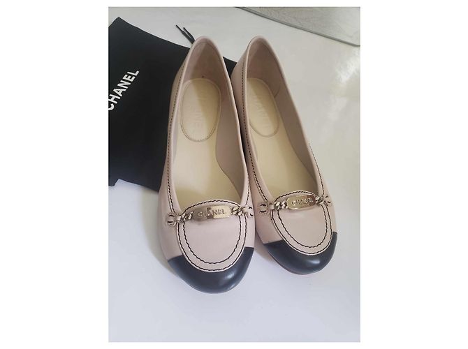 Ballerine Chanel bicolore in pelle beige - vista 3
