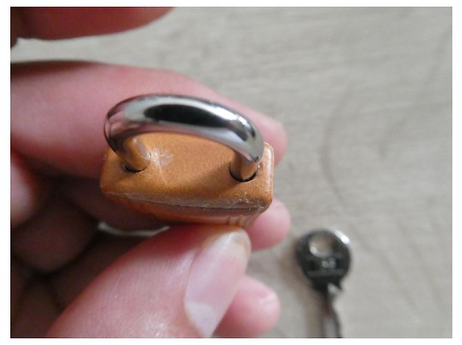 cadenas de bolso Hermès revestido de cuero Barenia marrón claro llave163 - vista 8