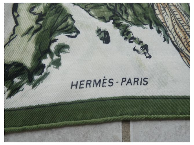 sciarpa Hermès del 1959 "le gioie della montagna" con scatola e sovrascatola Verde - vista 2