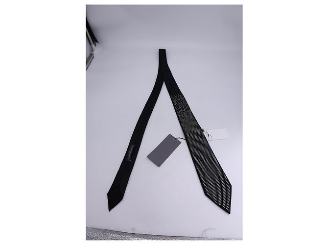 Cravatta Borchiata Alexander McQueen in Raso Nero - vista 8