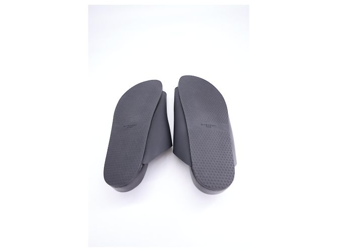 Sandali piatti con fibbia foderati Givenchy in pelle nera - vista 12
