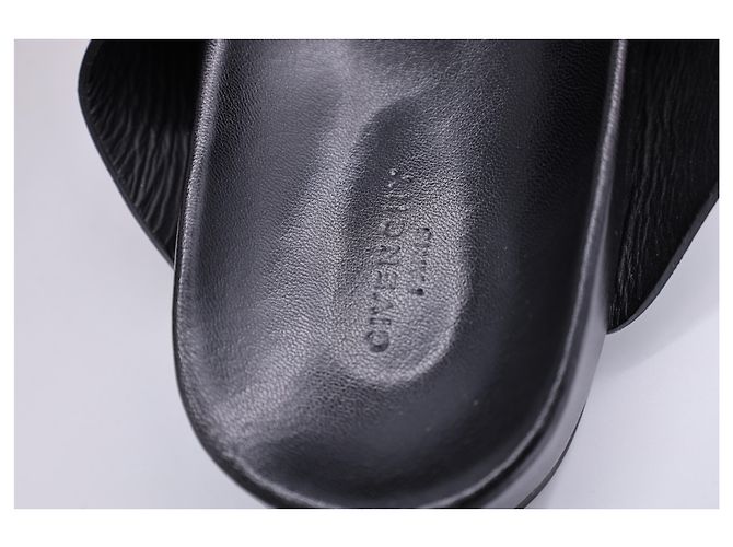 Sandali piatti con fibbia foderati Givenchy in pelle nera - vista 14