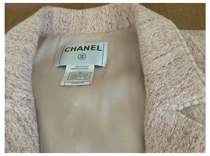 Chanel Seidenjacke Rosa mit abnehmbarer Kamelie - Ansicht 5