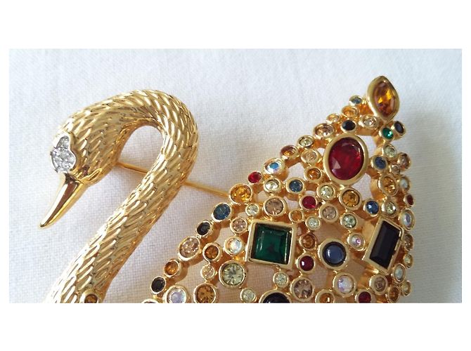 1995 - Spilla iconica decorata con cristalli Swarovski. Multicolore Gold hardware - vista 2