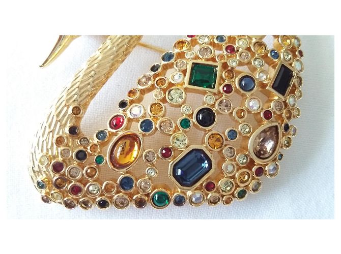 1995 - Spilla iconica decorata con cristalli Swarovski. Multicolore Gold hardware - vista 3