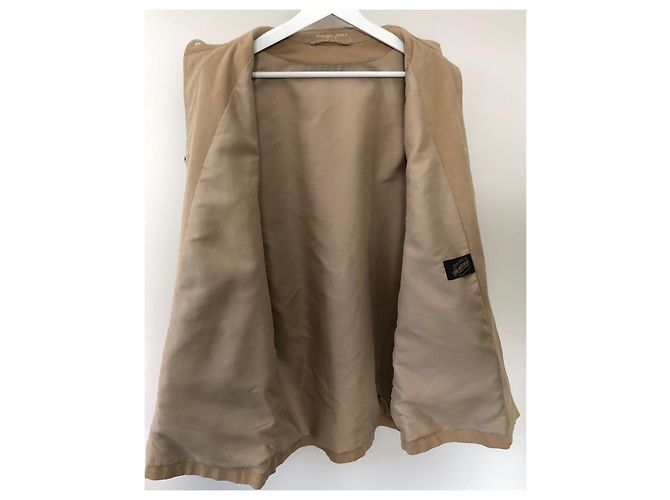Autre Marque Mantel oder beige Jacke aus Alcantara oder Wildlederimitat Größe 38-40. - Ansicht 4