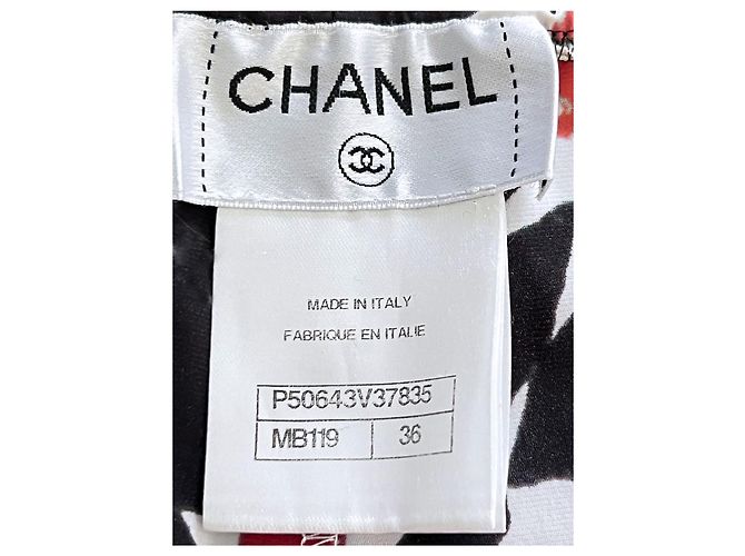 Chanel Dubai CC Logo Mosaic Relaxed Suit Multiple colors - view 11