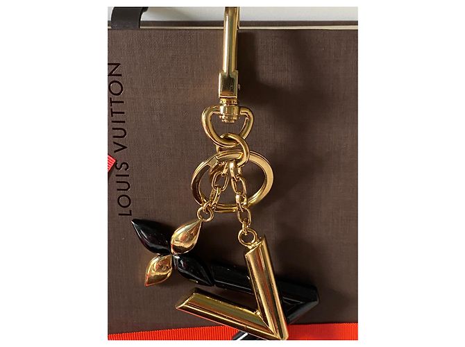 Louis Vuitton Charm per borsa a forma di twist nero Gold hardware - vista 4