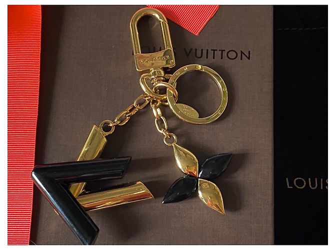 Louis Vuitton Charm per borsa a forma di twist nero Gold hardware - vista 5