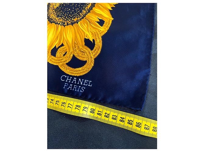 Fazzoletto Chanel in seta Girasoli Blu Oro - vista 5