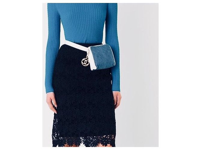 Cinto Bumbag CHANEL em pele de cordeiro e ganga com caixa Branco Azul Dourado - vista 12