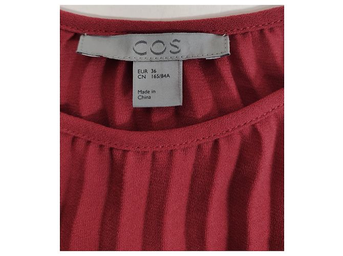 Top plisado rosa oscuro Cos - vista 4