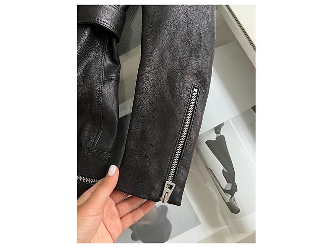 Chanel 9K$ Neuer schwarzer Lederoverall - Ansicht 14