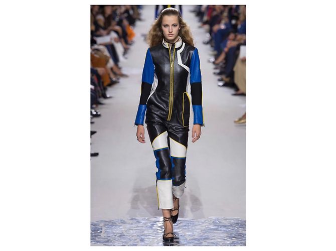 Chanel 9K$ Neuer schwarzer Lederoverall - Ansicht 6