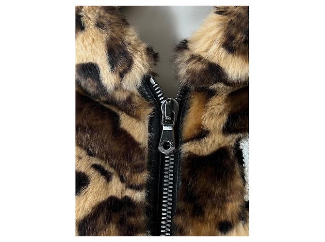 Chanel Chaqueta de piel sintética beige Royal Upperr. Castaño - vista 5