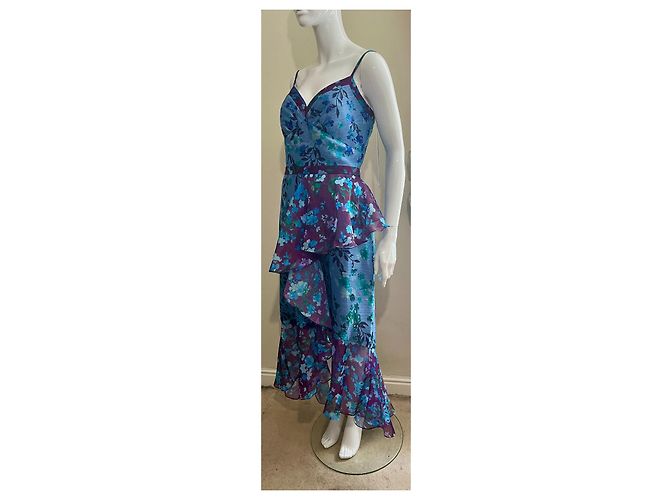 Marchesa Blumige Organza ärmelloses High-Low-Kleid mit seitlichem Rüschen. Mehrfarben - Ansicht 2