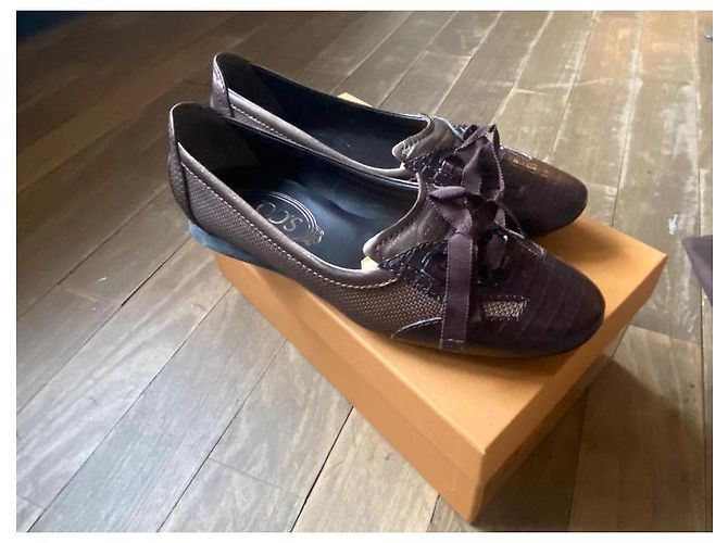 Manoletinas Tod's de piel marrón y burdeos efecto cocodrilo Castaño - vista 3