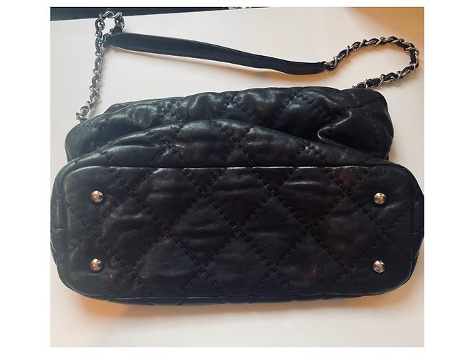 Borsa a tracolla Chanel Hobo in pelle nera Nero - vista 3