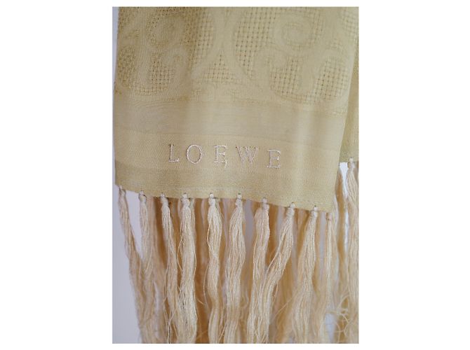 Loewe Foulard Beige con Flecos - vista 3