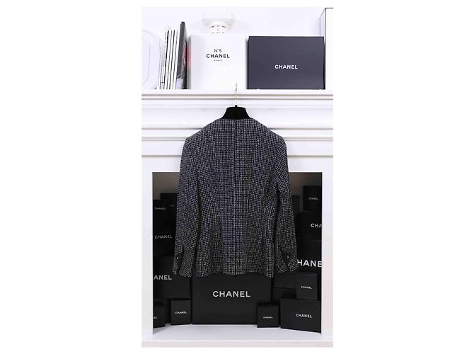 Cambon Chanel Vintage 92 Jacket with Leather button Black - view 3