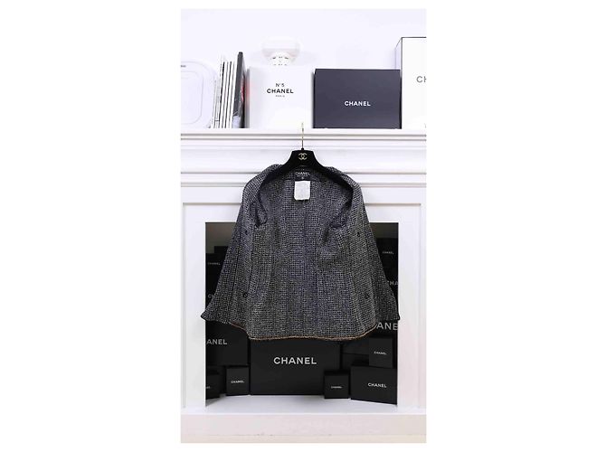 Cambon Chanel Vintage 92 Jacket with Leather button Black - view 4