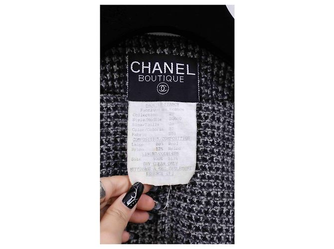 Cambon Chanel Vintage 92 Jacket with Leather button Black - view 6