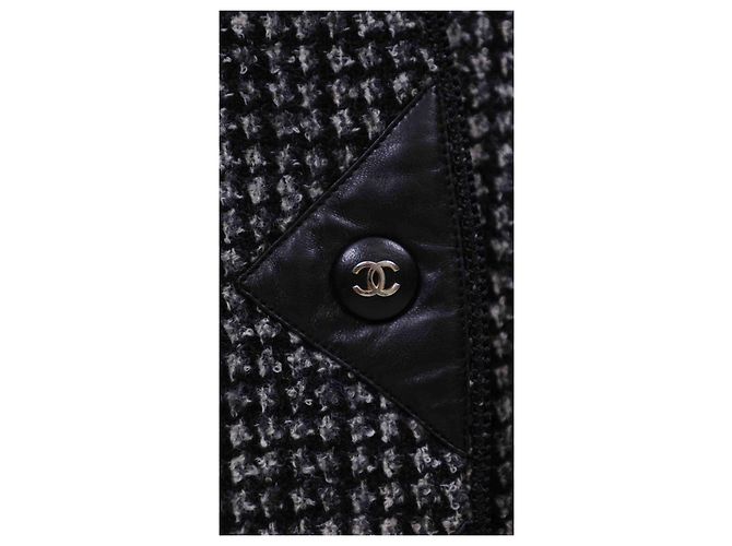 Cambon Chanel Vintage 92 Jacket with Leather button Black - view 9