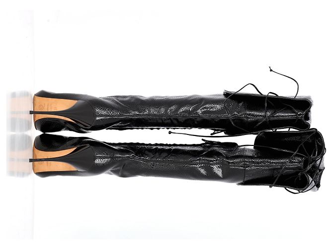 Botas acima do joelho Alexander McQueen em couro preto - vista 10