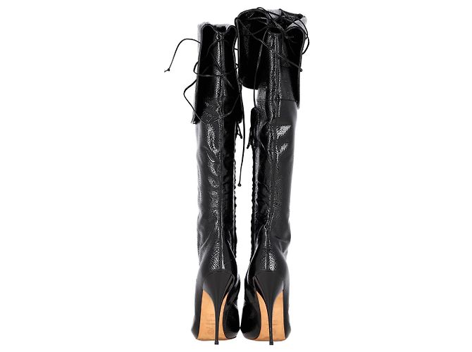 Botas acima do joelho Alexander McQueen em couro preto - vista 4