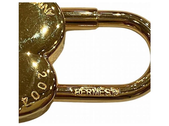 Hermès Cadenas Dourado - vista 5