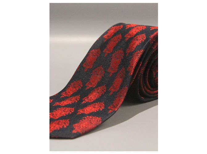 Pierre Cardin Corbata Negra con Escudo Rojo Negro - vista 4