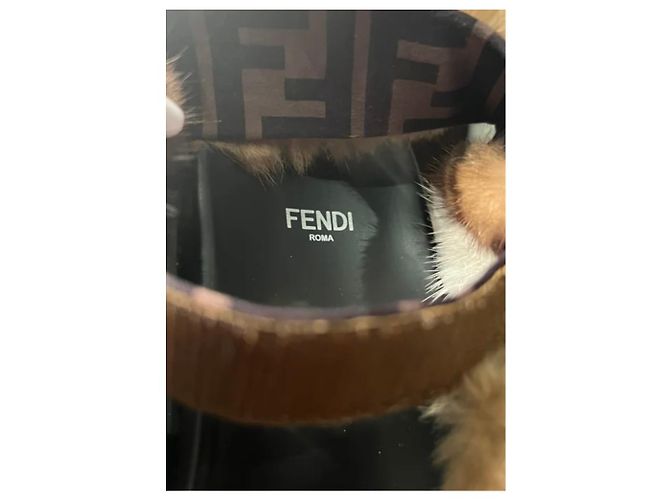 Fendi Sandalen aus Nerzfell Braun - Ansicht 7