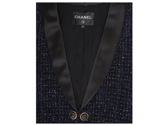 Chanel Single-Breasted Blazer in Deep Blue Wool - view 3