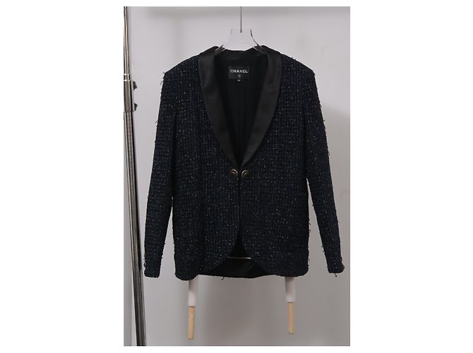 Chanel Single-Breasted Blazer in Deep Blue Wool - view 5