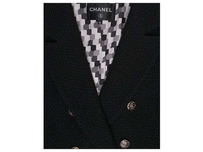 Timeless Chanel Double-Breasted Blazer in Black Wool - view 3