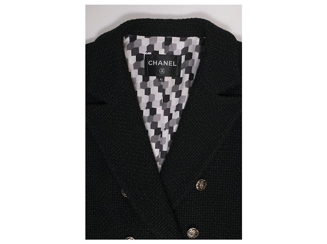 Timeless Chanel Double-Breasted Blazer in Black Wool - view 7