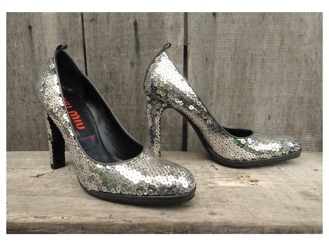 Décolleté Miu Miu in pelle con paillettes argento - vista 3