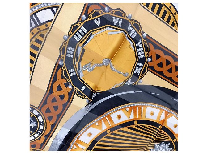 Sciarpa vintage Must de Cartier in seta anni Novanta con orologi Nero Giallo - vista 6