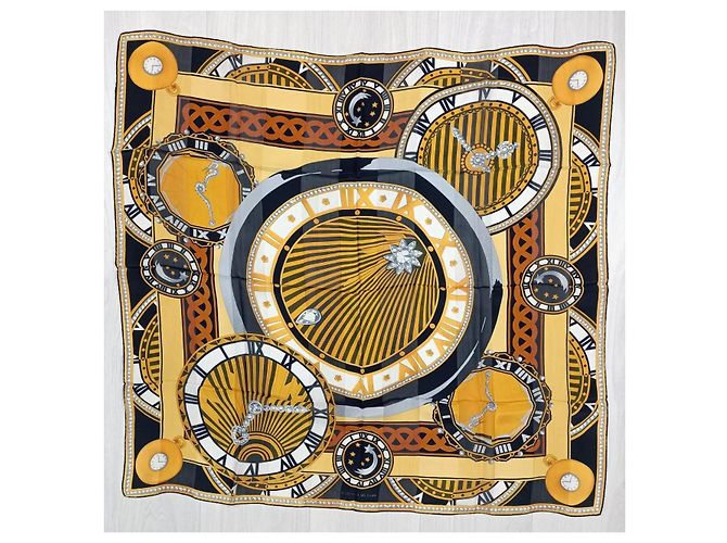 Sciarpa vintage Must de Cartier in seta anni Novanta con orologi Nero Giallo - vista 8