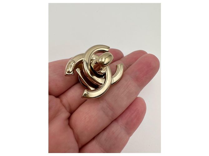 CHANEL chiusura originale CC turnlock oro lucido D'oro - vista 11