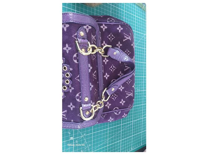 Borsa a mano Louis Vuitton Irvine in pelle e velluto viola Porpora - vista 8