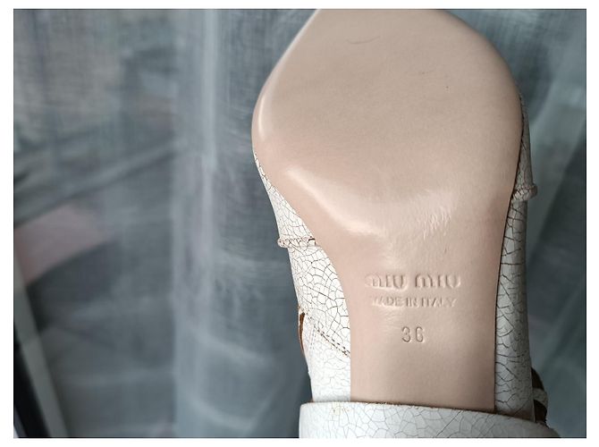 Botines Miu Miu de cuero blanco Talla 36 - vista 15