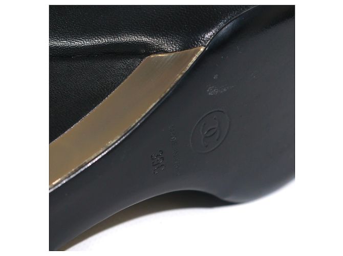 CHANEL - Schwarze Leder-Wedge-Stiefeletten (Größe 39) - Ansicht 8