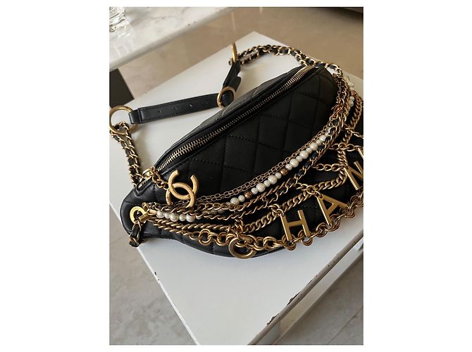 Wallet On Chain Banane Chanel catene perle Gold hardware - vista 4