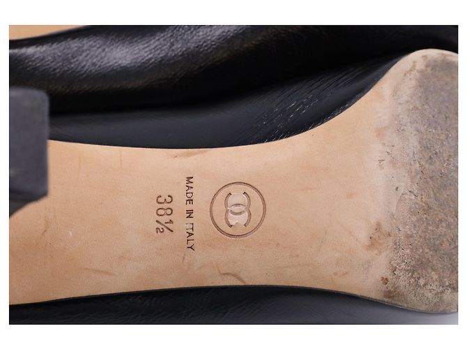 Timeless Décolleté Chanel CC Cap Toe in pelle nera Nero - vista 12